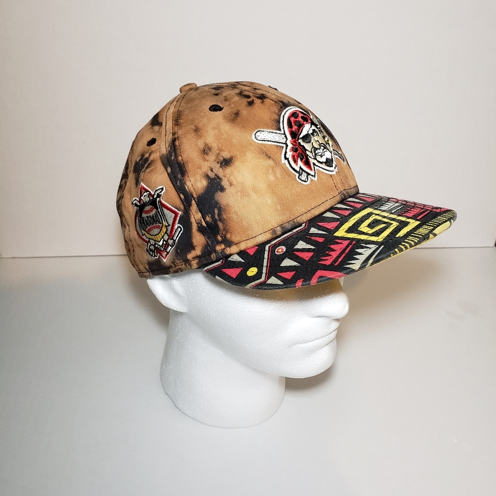 Pittsburgh Pirates tie dye snapback